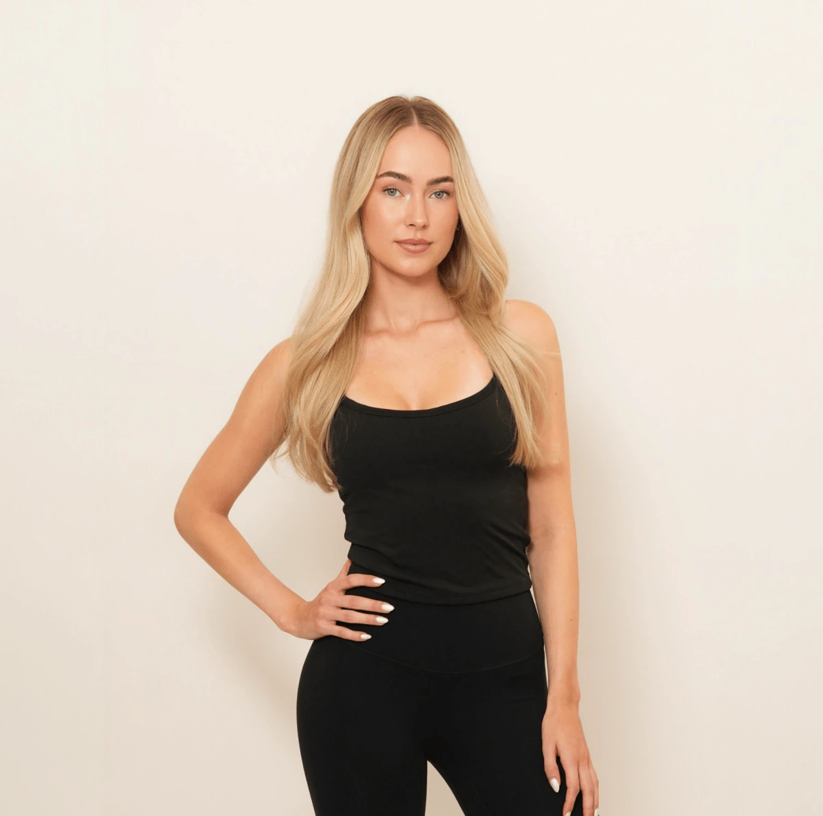 Aura Tank Top - Black – Produktansicht 3