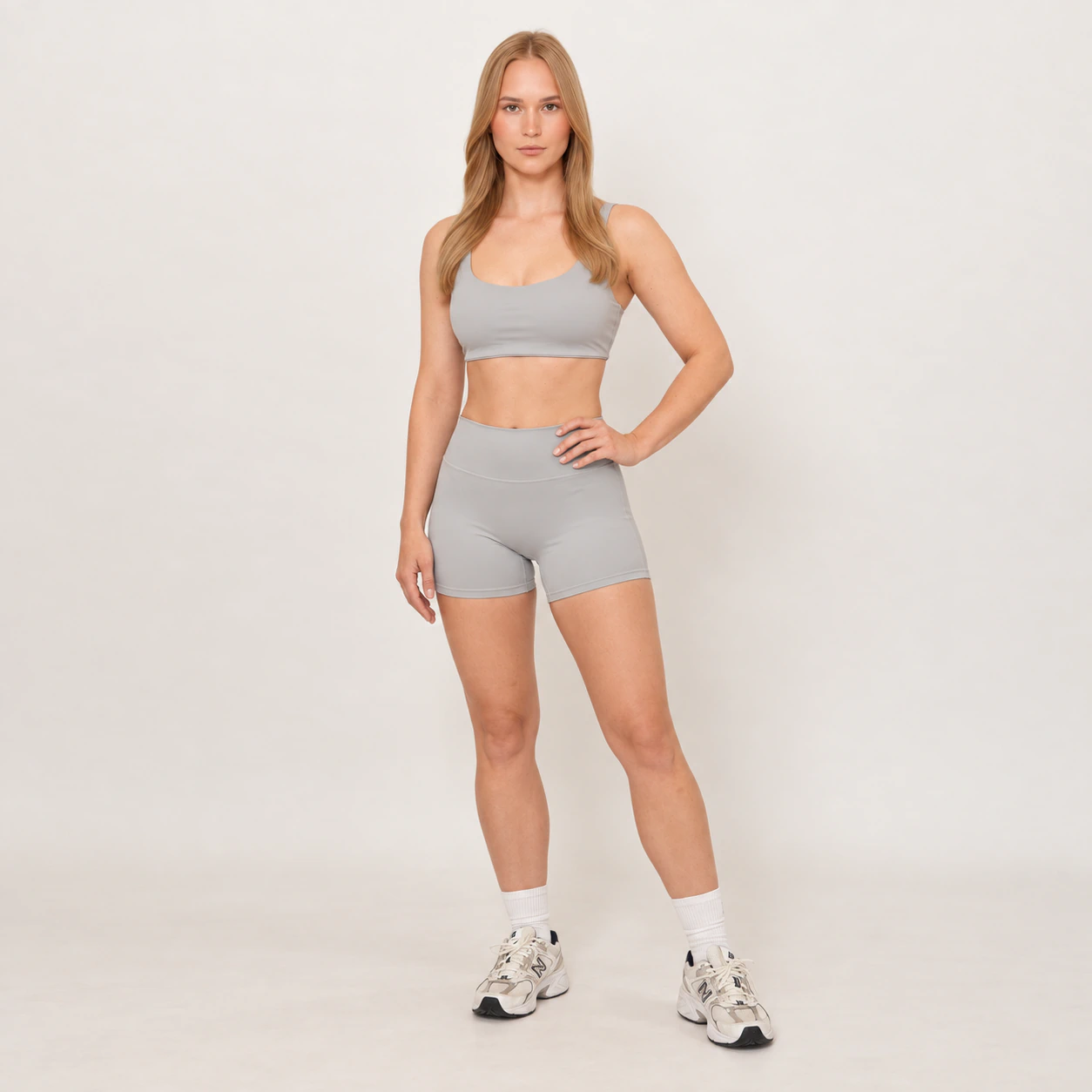 Aura Shorts - Stone – Produktansicht 3