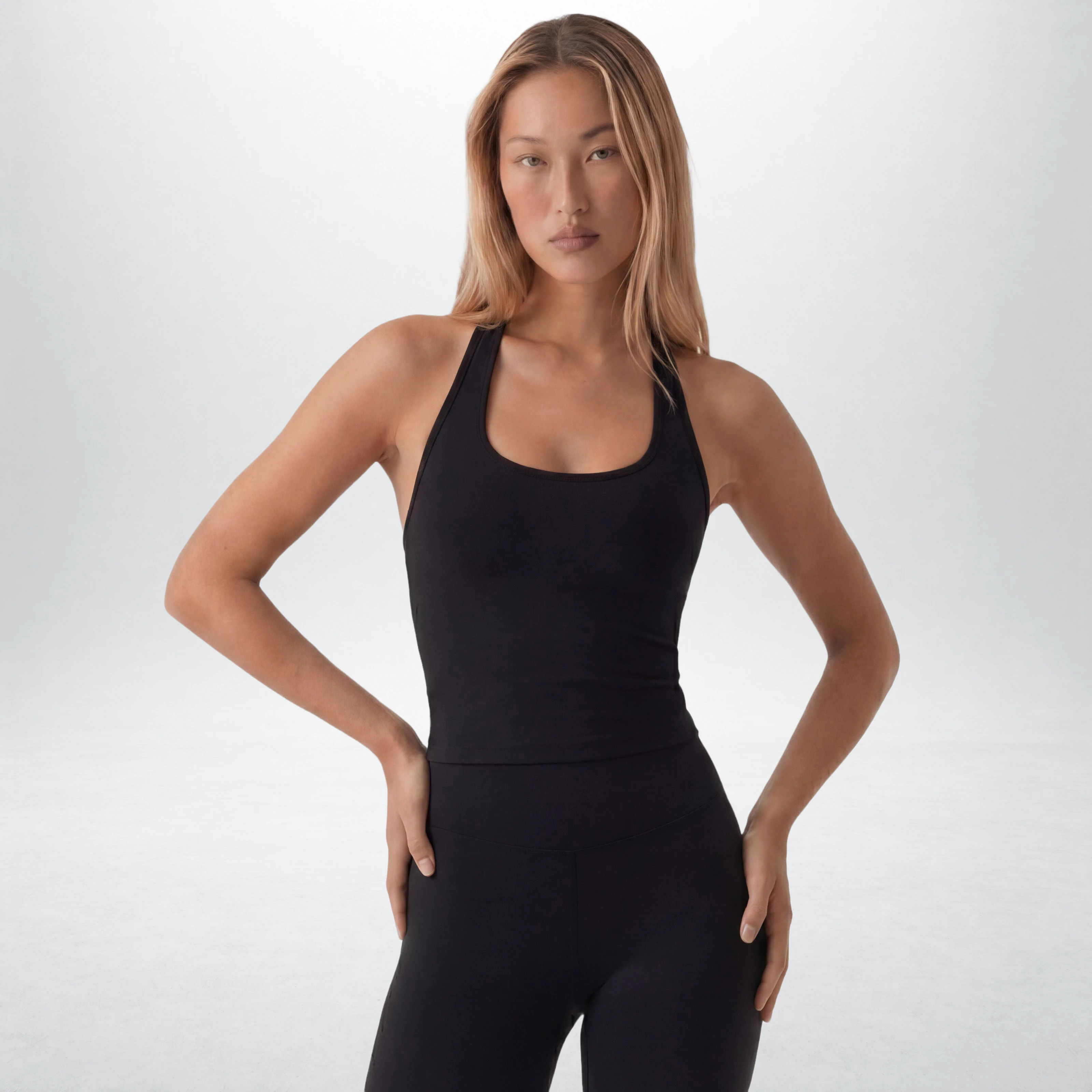 CLOUD° Neckholder Top mit integriertem BH – Black – Produktansicht 2