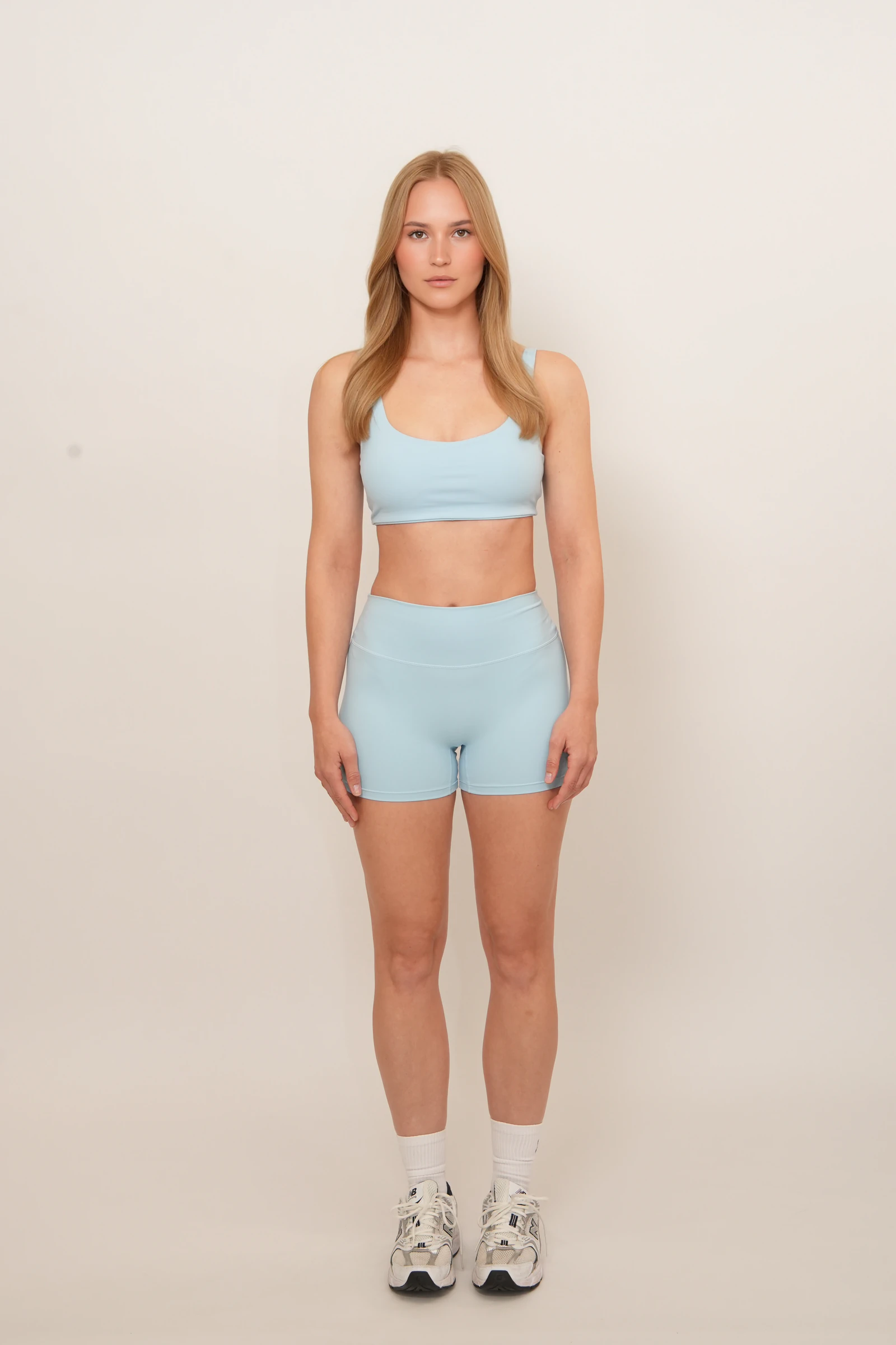 Aura Shorts - Powder Blue – Produktansicht 1