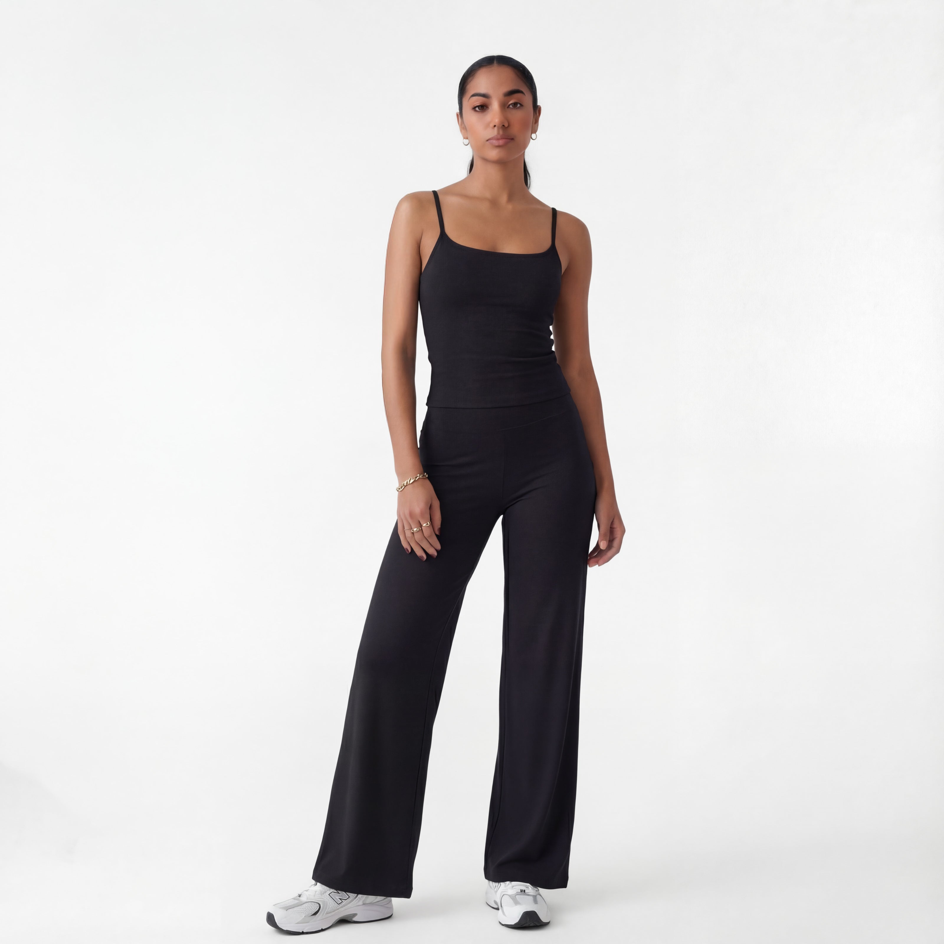 CLOUD° Flared Pants – Black – Produktansicht 2